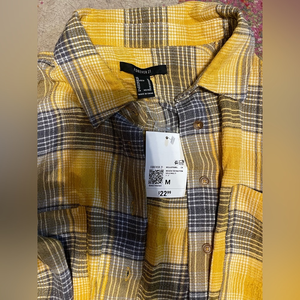 NWT cropped flannel